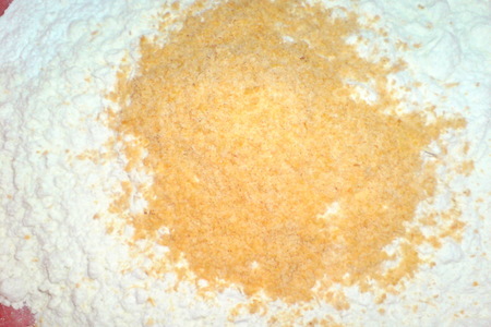 Апельсиновый кекс с соусом из белого шоколада и ликёра куантро: шаг 2