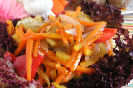 Пикантный острый салат из кабачков.: шаг 8