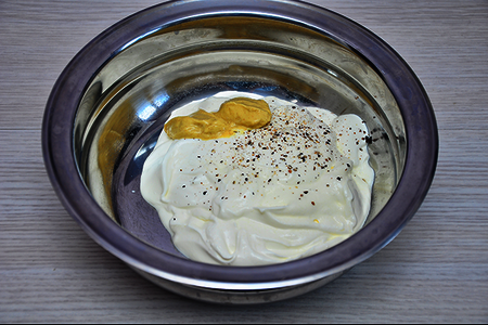 Картофельная запеканка с ветчиной, сметаной и яйцами: шаг 2