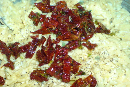 Сырная запеканка с творогом, тимьяном и вялеными томатами /на ужин к салату/: шаг 5