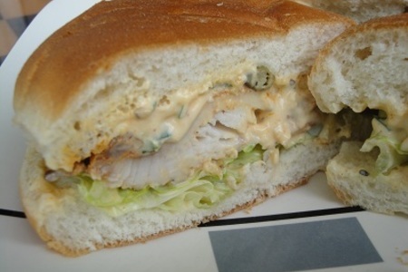 Сэндвичи с рыбой под чесночно-мятным соусом: шаг 9
