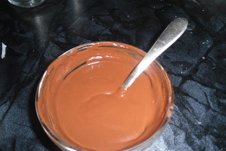 Шоколадный шифоновый торт с сливочным кремом и сюрпризом "озеро эвендим" : шаг 2