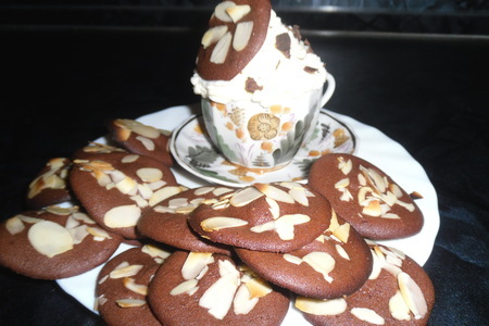Кофе мокко под кремом шантильи с печеньками-"ракушками". подарок для оксаночки *ogiway*!!!: шаг 13