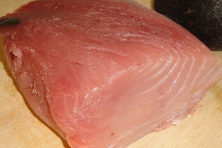 Свежий тунец с авокадо под устричным соусом: шаг 2
