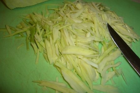 Куриный салат с кукурузой и белокочанной капустой: шаг 5
