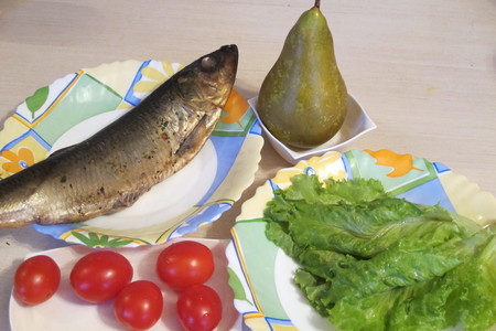 Салат с грушей и копчёной рыбой .: шаг 1