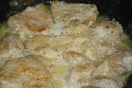 Куриные грудки с кремом из молока и лимона- petti di pollo con crema di latte e limone.: шаг 1