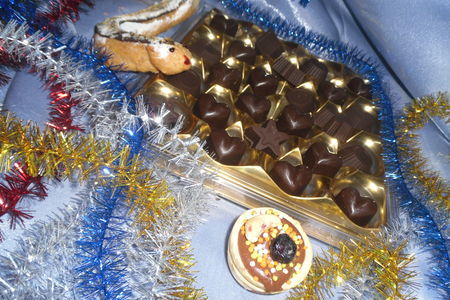 Шокладные новогодние конфетки-ассорти с 4-мя видами начинок "праздник к нам приходит!!!": шаг 17