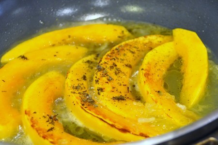 Петушок, петушок, золотой  гребешок с тыквой в сливочно-апельсиновом соусе.  : шаг 2