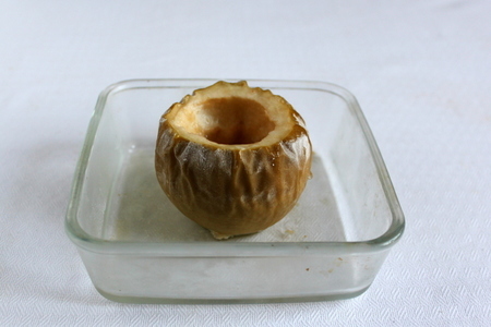 Печеное яблоко с голубым сыром и крамблом из ореха пекан: шаг 6