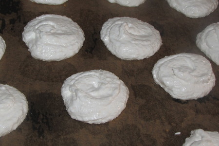 Два вида печенье с пралине, и кокосовые безе: шаг 4