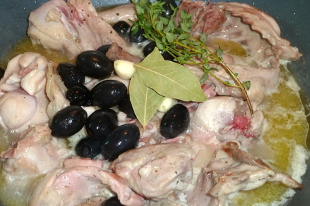 Кролик с маслинами  в винном соусе (lapin aux olives): шаг 5