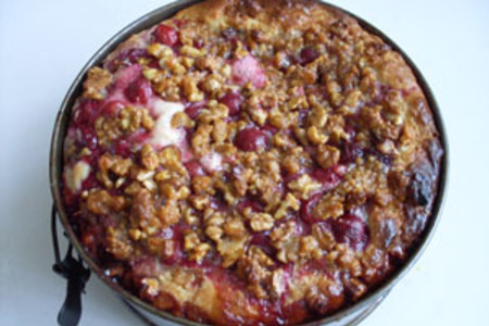 Пирог с вишнями и ореховым крокантом: шаг 4