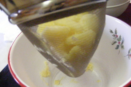 Ньекки (картофельные  рулетики) gnocchi: шаг 2