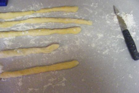Ньекки (картофельные  рулетики) gnocchi: шаг 4