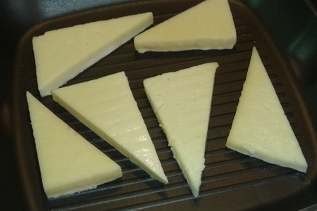 Жареный адыгейский сыр с гранатовым чатни: шаг 6