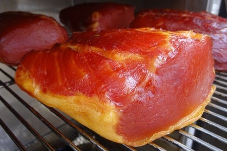 Фото приготовления рецепта: Сыро - копчёное мясо