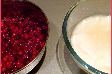 Сливочно-йогуртовый десерт с брусникой: шаг 2