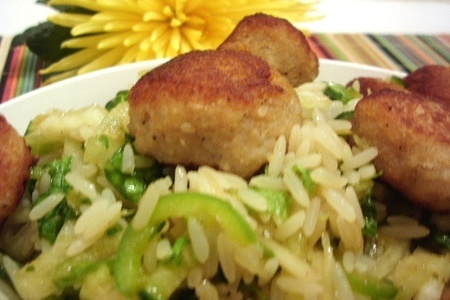 Рисовый салат с рыбными фрикадельками.: шаг 5