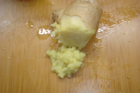 Пряный суп из двух видов гороха с мятой и сырными тостами: шаг 5