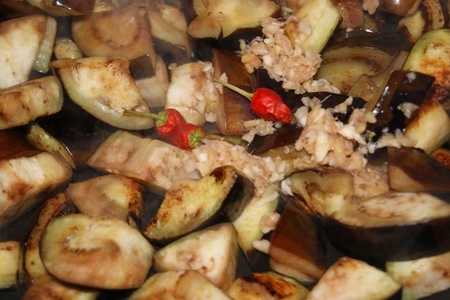 Чесночные крылышки срирача с баклажанами сычуань- ужин по-китайски: шаг 2
