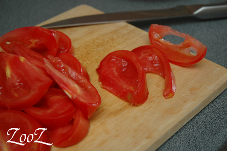 Салат с жареными томатами: шаг 2