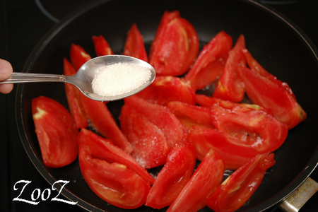 Салат с жареными томатами: шаг 3
