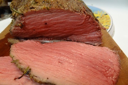 Кусок мяса в имбирно - медовом маринаде с розмарином: шаг 6