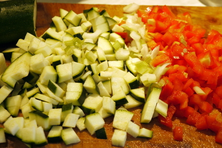 Холодный томатно-овощной суп с тунцом „вкусное лето“: шаг 2