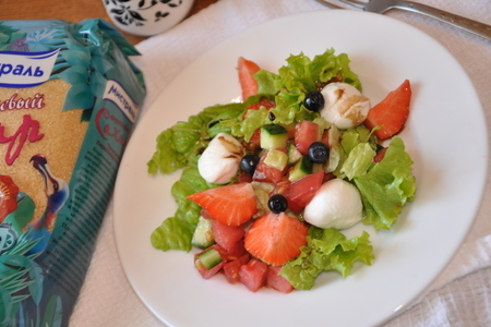 Свежий овощной салат с клубникой: шаг 4