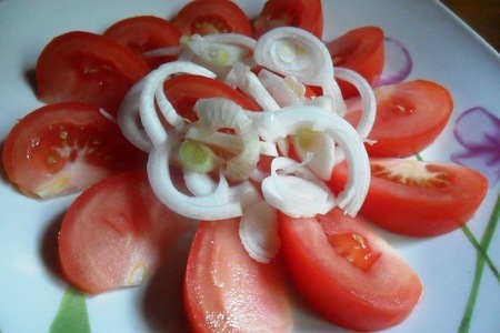 Салат с помидорами и сыром с голубой плесенью: шаг 2