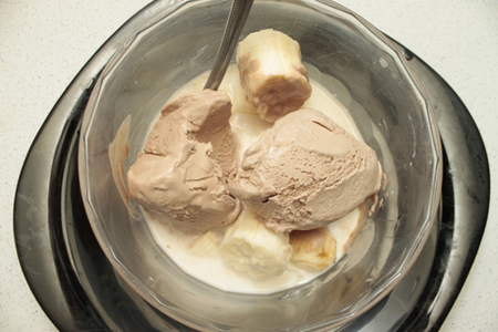 Вкусный коктейль-мороженое (классический, ягодный, шоколадный, алкогольный): шаг 3