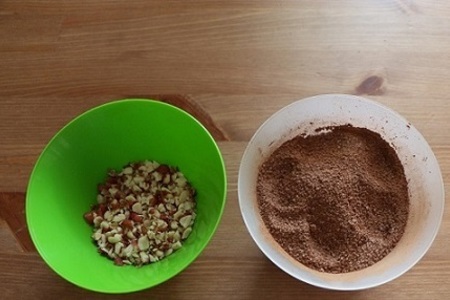 Сливово-шоколадное варенье с арахисом (рецепт для мультиварки): шаг 5