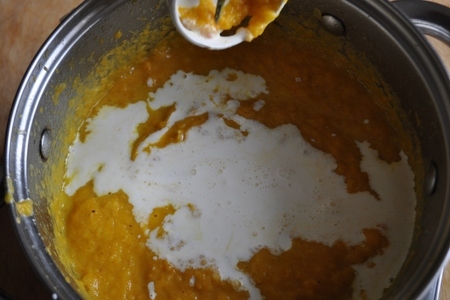 Морковно-сливочный суп-пюре с карри и ананасами: шаг 4