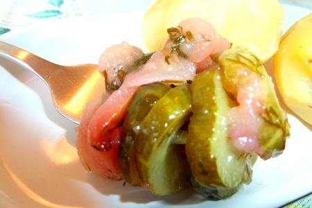 Пикантный салат: огурцы в яблочном желе на зиму: шаг 6