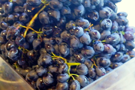Варенье из тёмного винограда с корицей.: шаг 1