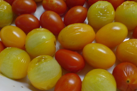 Брускетта  "осенняя" с помидорками в винегрете и сыром//для тасиной мамули: шаг 2