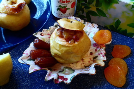 Яблочки запечёные с сухофруктами и клубничным конфитюром.: шаг 7