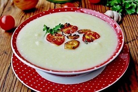 Крем-суп из цукини с запечёнными помидорами"черри" и чесноком.: шаг 7