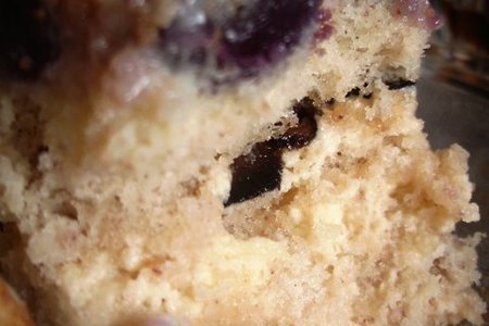 Пирог бисквитный ореховый с виноградом и белым шоколадом. тест-драйв. и-по поводу!!!: шаг 13