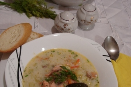 Нежный, сливочный рыбный суп с тушеными овощами: шаг 7