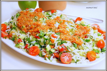 Салат с рисом, запечённым перцем и помидорной заправкой. кипрские гулянья: шаг 7