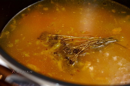 Суп с черносливом и мясными шариками: шаг 2