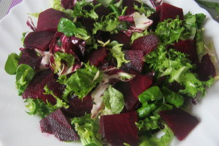 Свекольный салат с мини-моцареллой: шаг 1