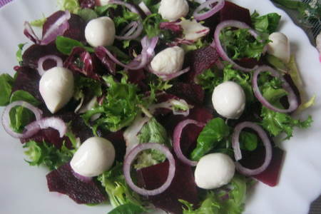 Свекольный салат с мини-моцареллой: шаг 3