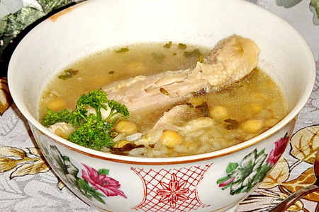 Суп из бараньего гороха с курицей / shourabit djaj mah hommous: шаг 7
