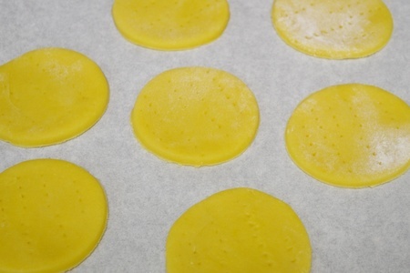 Пирожные из песочного теста с лимонным конфи и безе.: шаг 2