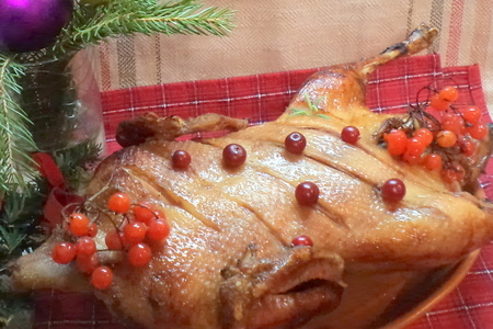 Рождественская утка с яблоками, клюквой и черносливом!: шаг 6