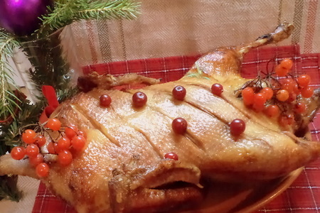 Рождественская утка с яблоками, клюквой и черносливом!: шаг 8