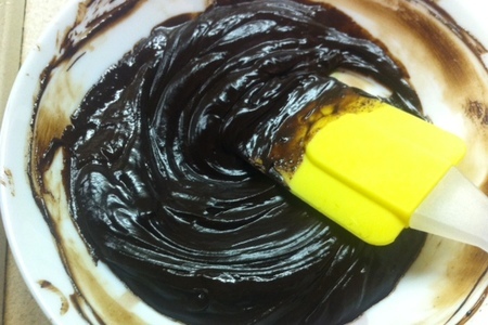 Шоколадный пирог с мятной глазурью.: шаг 3
